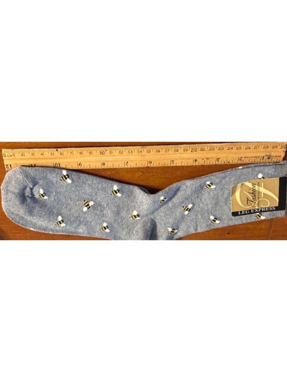 Womens Fashion Leg Express Bee Print Crew Socks 1 Pr Sz 4-10 Gray Yellow NWT - Picture 3 of 7